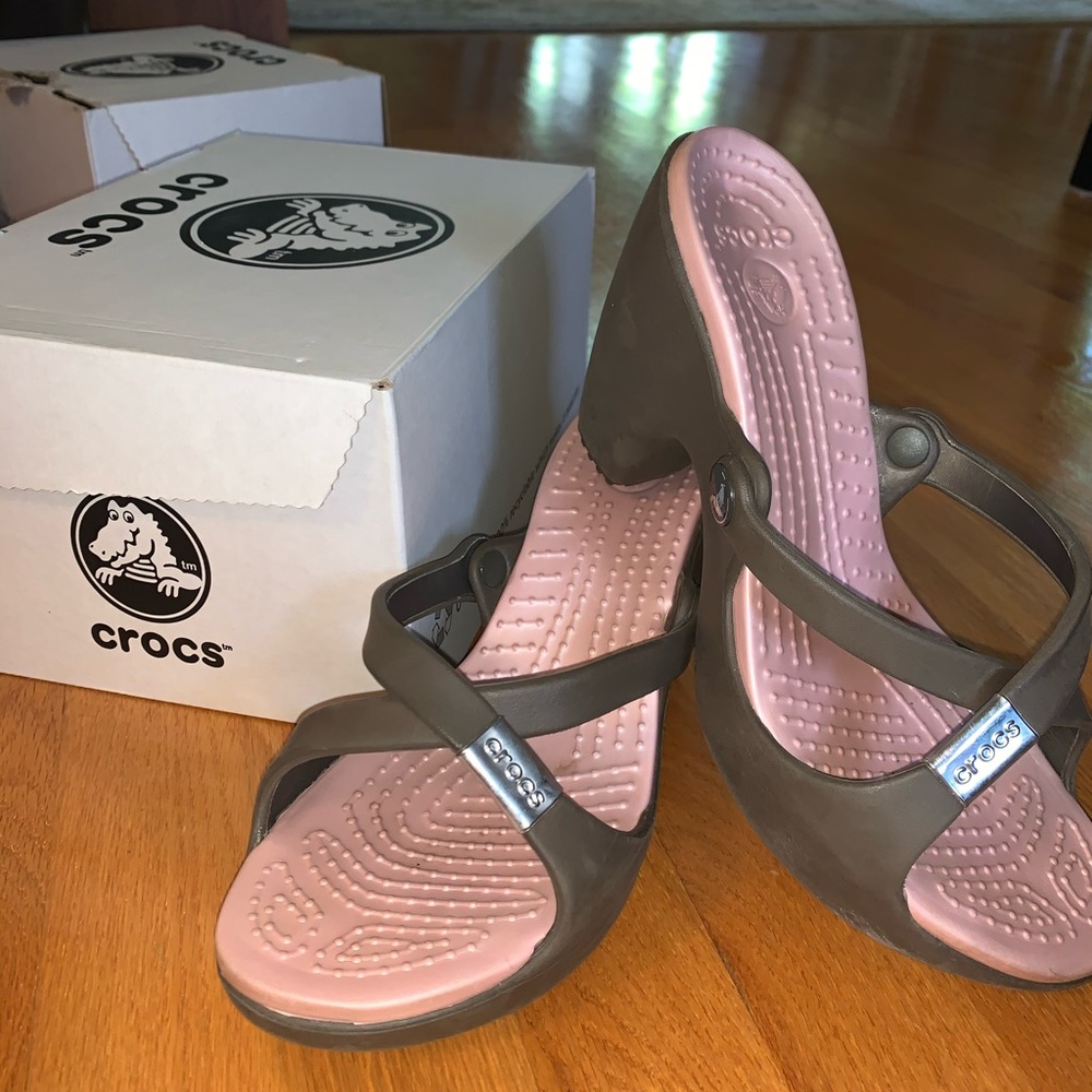 CROCS Super cute heel style